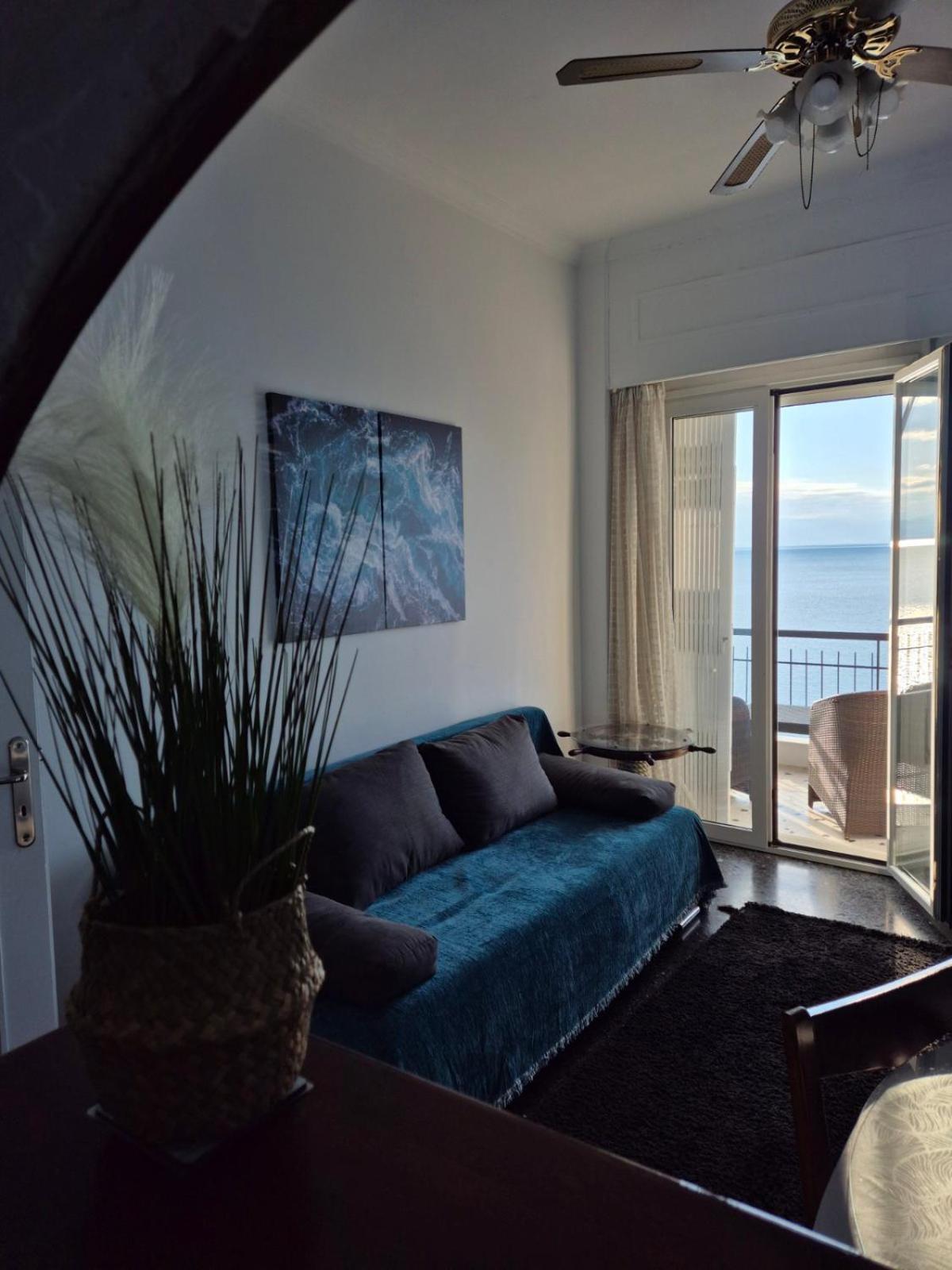 Captain'S Home Loutraki Екстериор снимка