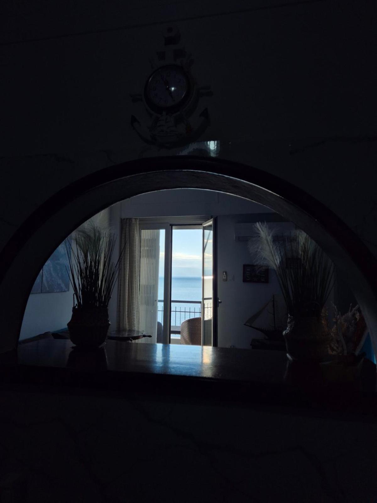 Captain'S Home Loutraki Екстериор снимка